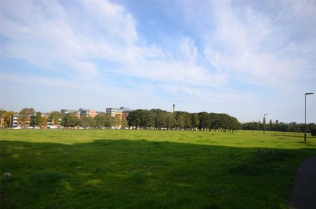 3 bedroom apartment to rent - Photo 3