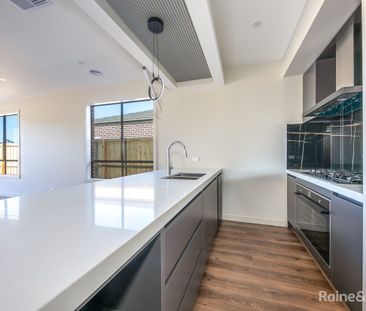 Family Home - Photo 3