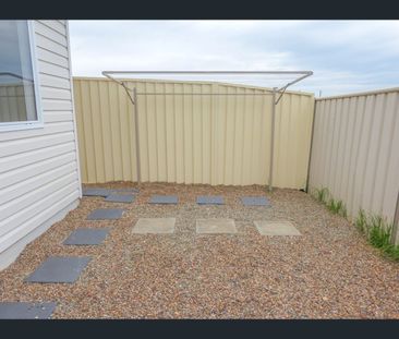 99a Colebee Crescent, Hassall Grove, NSW 2761 - Photo 3