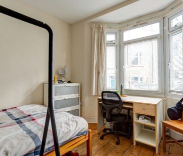 5 bedroom end of terrace house to rent - Photo 5