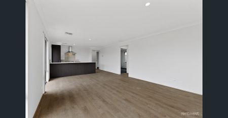 BRAND NEW HOME, STUNNING LOCATION - Photo 3