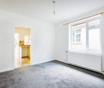 2 bedroom property to rent - Photo 1