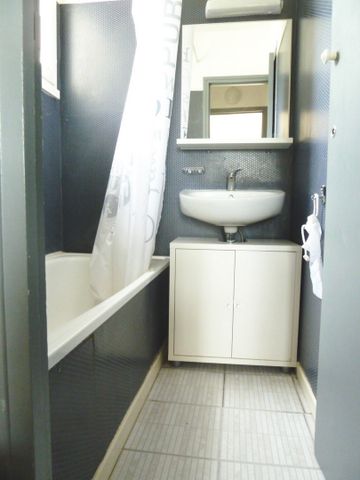 Studio meublé 18m² Hauts de Nîmes 375€ H.C - Photo 5