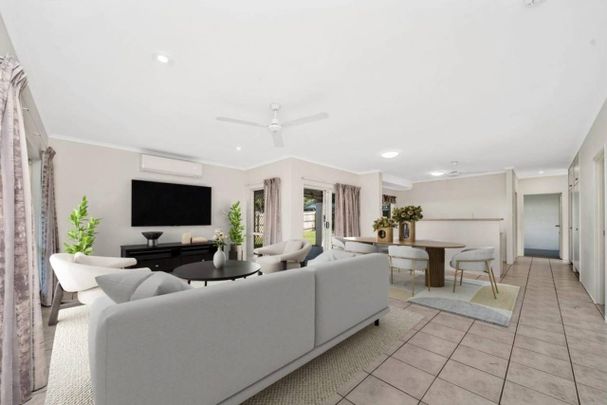 Low Maintenance and Airconditioned - Opposite Park - Top Location - Photo 1