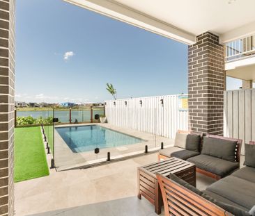 LAKESIDE BEAUTY WITH A POOL - Photo 3