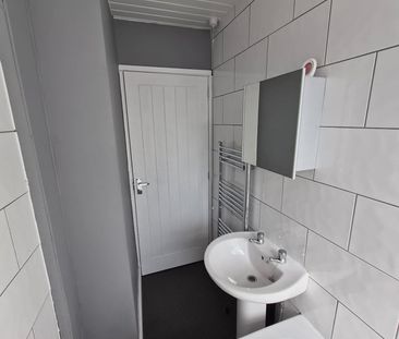 4 Bed Terraced House, Cross Green Avenue, LS9 - Photo 5