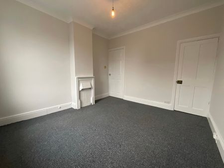 2 bedroom Mid Terraced House to let - Photo 4