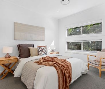 Modern duplex home with quality finishes... - Photo 1