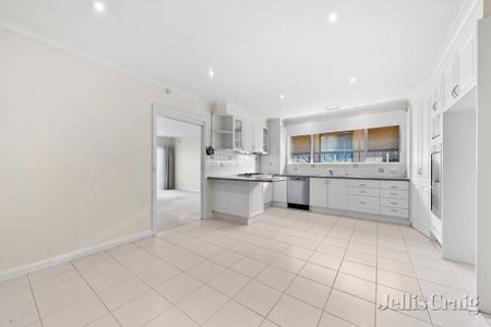 227 Rosanna Road, Rosanna - Photo 2