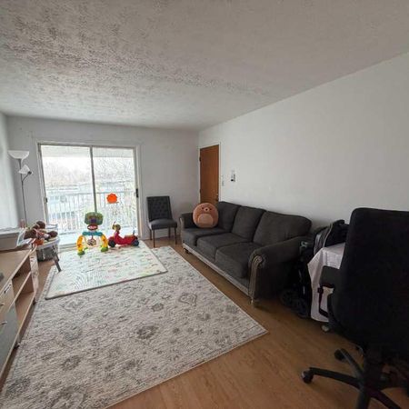 Grand 4 ½ à louer à Saint-Jean-sur-Richelieu – 1100 pi² – Disponible 1er juillet - Photo 4