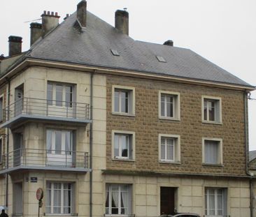 VOUZIERS, un appartement de type F4 avec grenier, cave, courette. - Photo 1