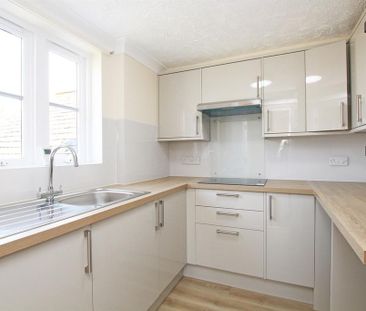 2 bedroom retirement property to rent - Photo 4