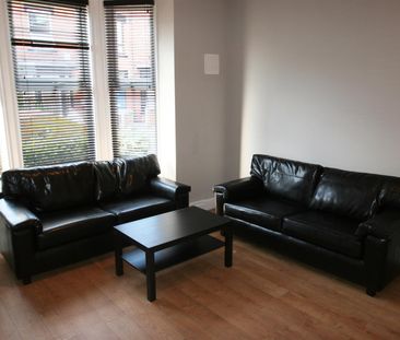6 bedroom terraced house to rent - Photo 1