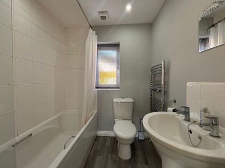 Stamping Way, Walsall, WS3 - Photo 5