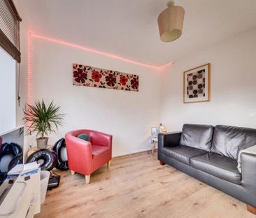 4 bedroom house to rent - Photo 3