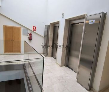 Alquiler de piso en Calle Uría, 16 - Photo 2