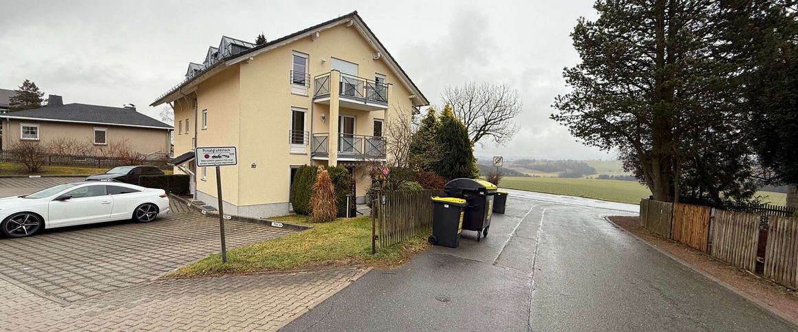 1. OG mit Feldblick / Süd-West-Balkon / Bad mit Wanne+Fenster+Dusche / Stellplatz - Photo 1