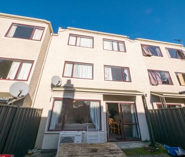 Semi Furnished Student Flat 2026 - Photo 1