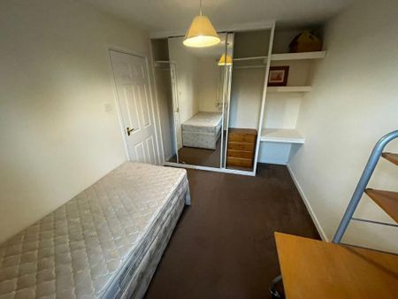 2 bedroom terraced house to rent - Photo 4