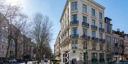 Appartement te huur in Elsene voor € 3.100 met 2 slaapkamers - Foto 3