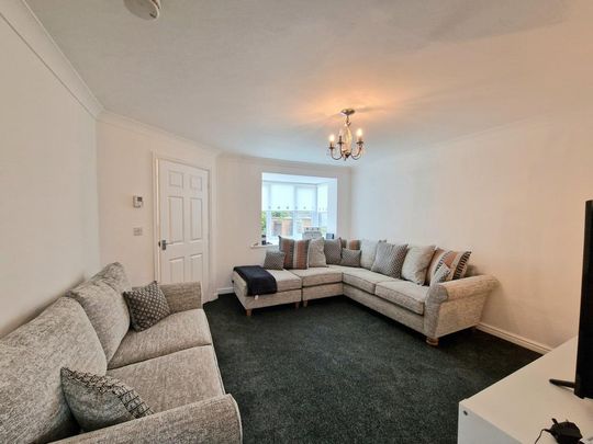 3 bedroom semi-detached house to rent - Photo 1