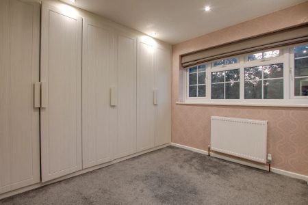 4 bed semi-detached house to rent in Waldale Drive, Leicester, LE2 - Photo 4