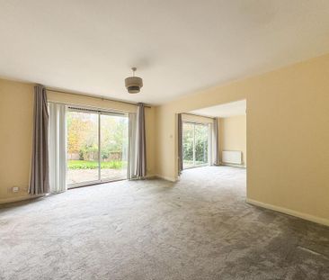 4 bedroom detached house to rent - Photo 2