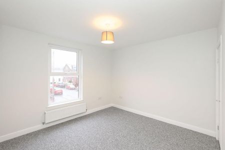 3 bedroom end of terrace house to rent - Photo 5
