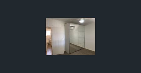 HOMETTE IN CONVENIENT LOCATION - Photo 3