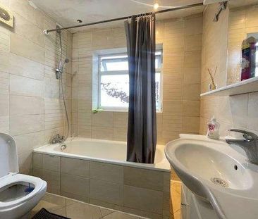 Methuen Road, Edgware, HA8 - Photo 6