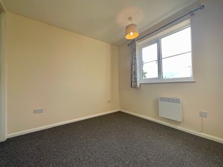 2 bedroom End Terraced House to let - Photo 4