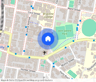 Spacious, Fully Air Conditioned Townhouse in sought after Street! - Photo 1