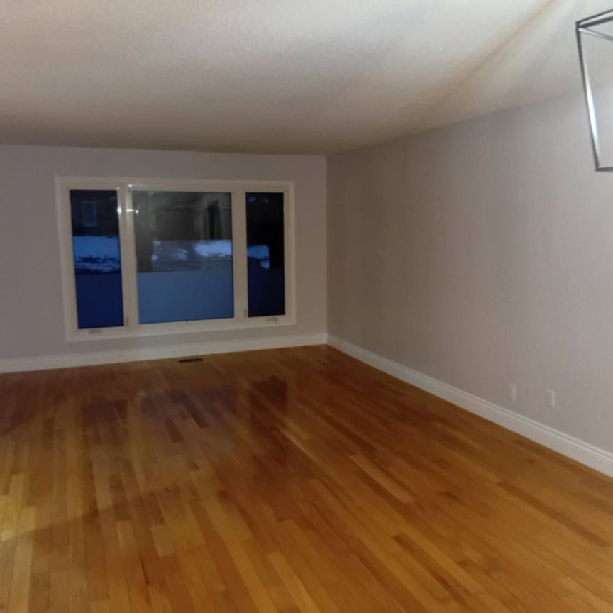 For Lease - 197 Browning Trail Unit# Upper Unit, Barrie, Ontario - Photo 1