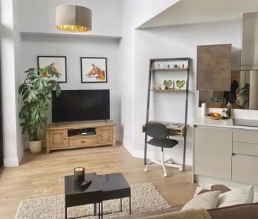 1 bedroom flat to rent - Photo 2