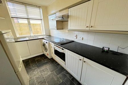 1 bedroom flat to rent - Photo 3