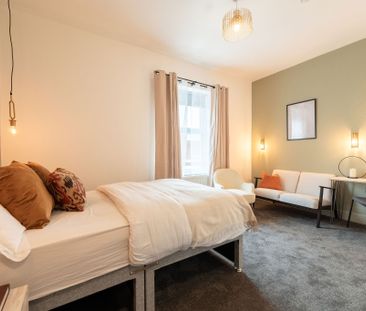 Wellington Road Room 3 - Photo 1