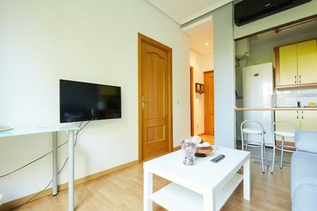 Glorieta de la Puerta de Toledo, Madrid, Community of Madrid 28005 - Photo 5