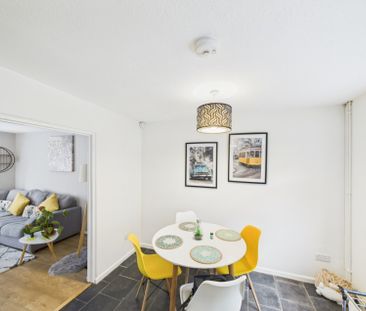 Shepherds Croft, Uplands, Stroud, GL5 - Photo 2