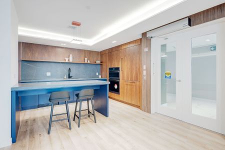 For Lease - 1195 The Queensway Street Unit# 702, Toronto, Ontario - Photo 2