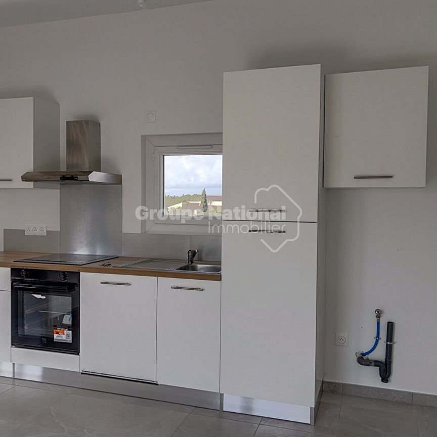 Appartement Berre L Etang 2 pièces avec terrasse, - Photo 1