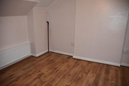 2 bedroom semi-detached house to rent - Photo 3