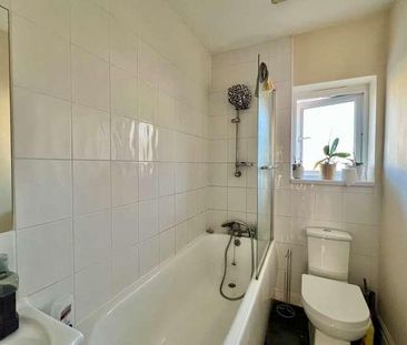 Horsell, Woking, GU21 - Photo 6