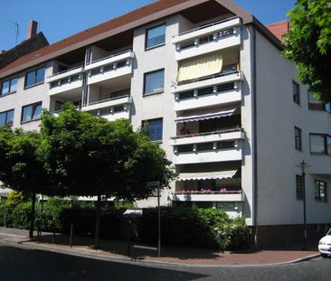 Tolle Wohnung mit Loggia und Einbauküche, Stellplatz möglich - Photo 5