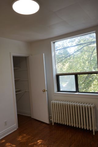 For Lease - 461 Eglinton Avenue Unit# 2, Toronto, Ontario - Photo 3