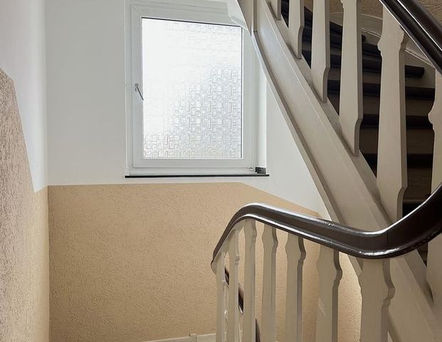 Baldige Fertigstellung: Kernsanierte Altbauwohnung mit Balkon im Zentrum von Bergisch Gladbach - Foto 1