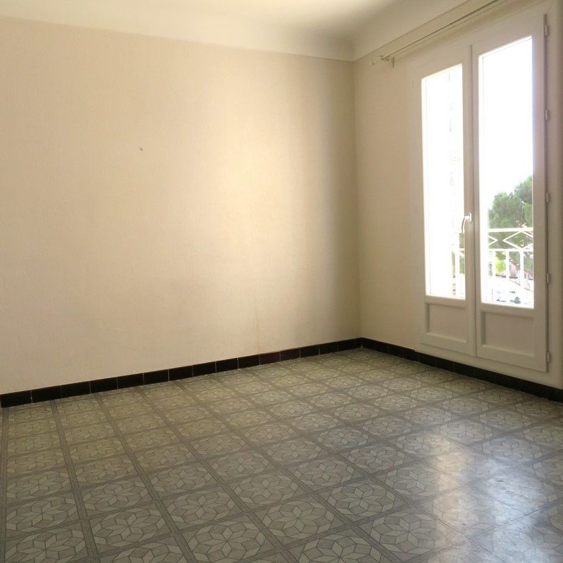 T2, 34m², 45 Av Jean Jaurès Nîmes 470€ H.C - Photo 1