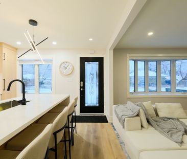 For Lease - 10 Flagstaff Road Unit# Main Floor, Toronto, Ontario - Photo 1