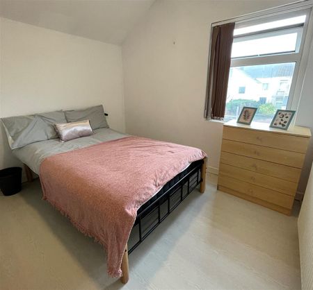 Mackintosh Place, Cardiff - Photo 4