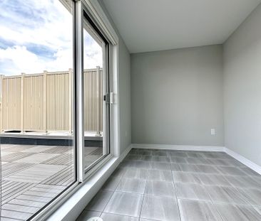 For Lease - 226 Rustle Woods Avenue, Markham, Ontario - Photo 3