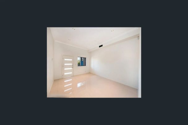 Family Comfort and Versatility in the Heart of Ermington - Photo 1